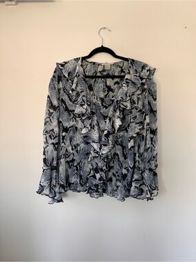 Ruffled V-Neck Long Sleeve Women's Top in Black & White & Blue